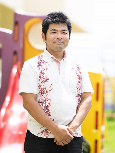施設長 名嘉 紀勝(なか のりかつ)